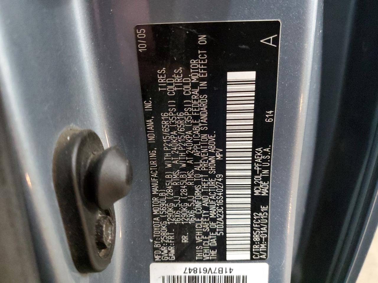 2006 Toyota Sienna VIN 5TDZA23C16S402749 Copart auction photo, vandalism / hail damage thumbnail 14