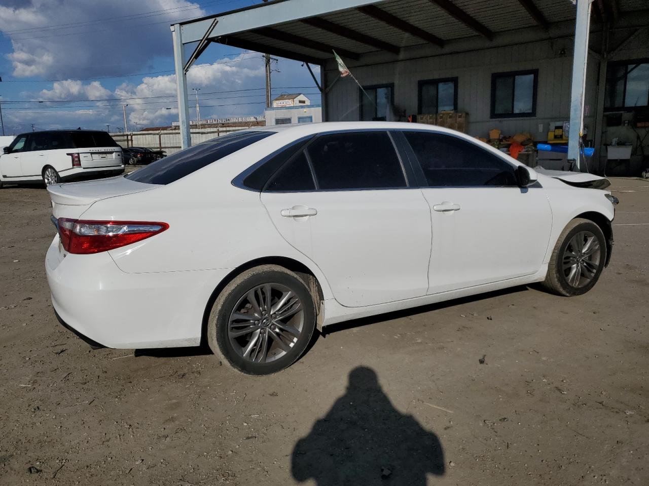 2015 Toyota Camry VIN 4T1BF1FK0FU928412 Copart auction photo, front end damage thumbnail 3