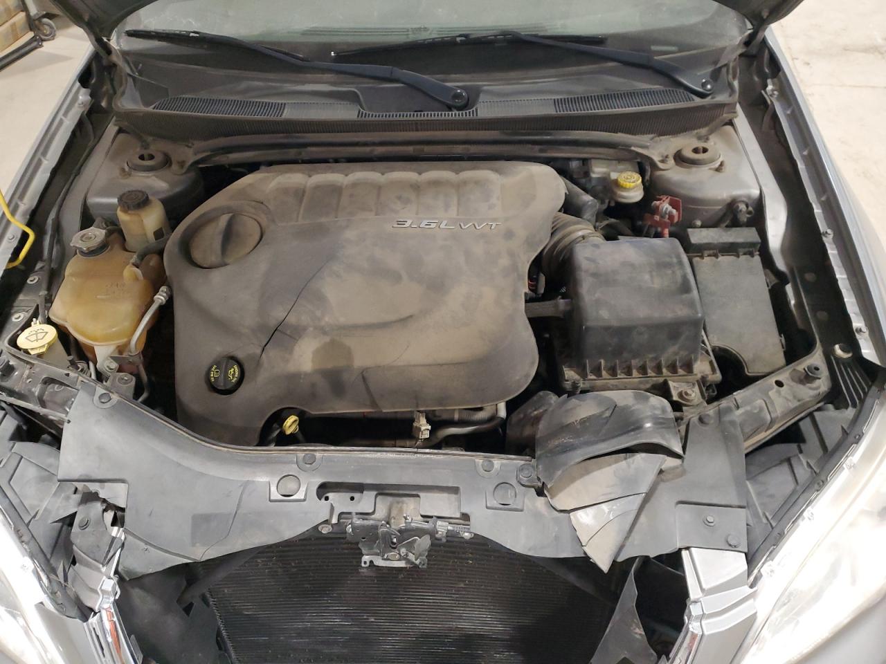 2013 Chrysler 200 VIN 1C3CCBCG5DN560005 Copart auction photo, front end damage thumbnail 11