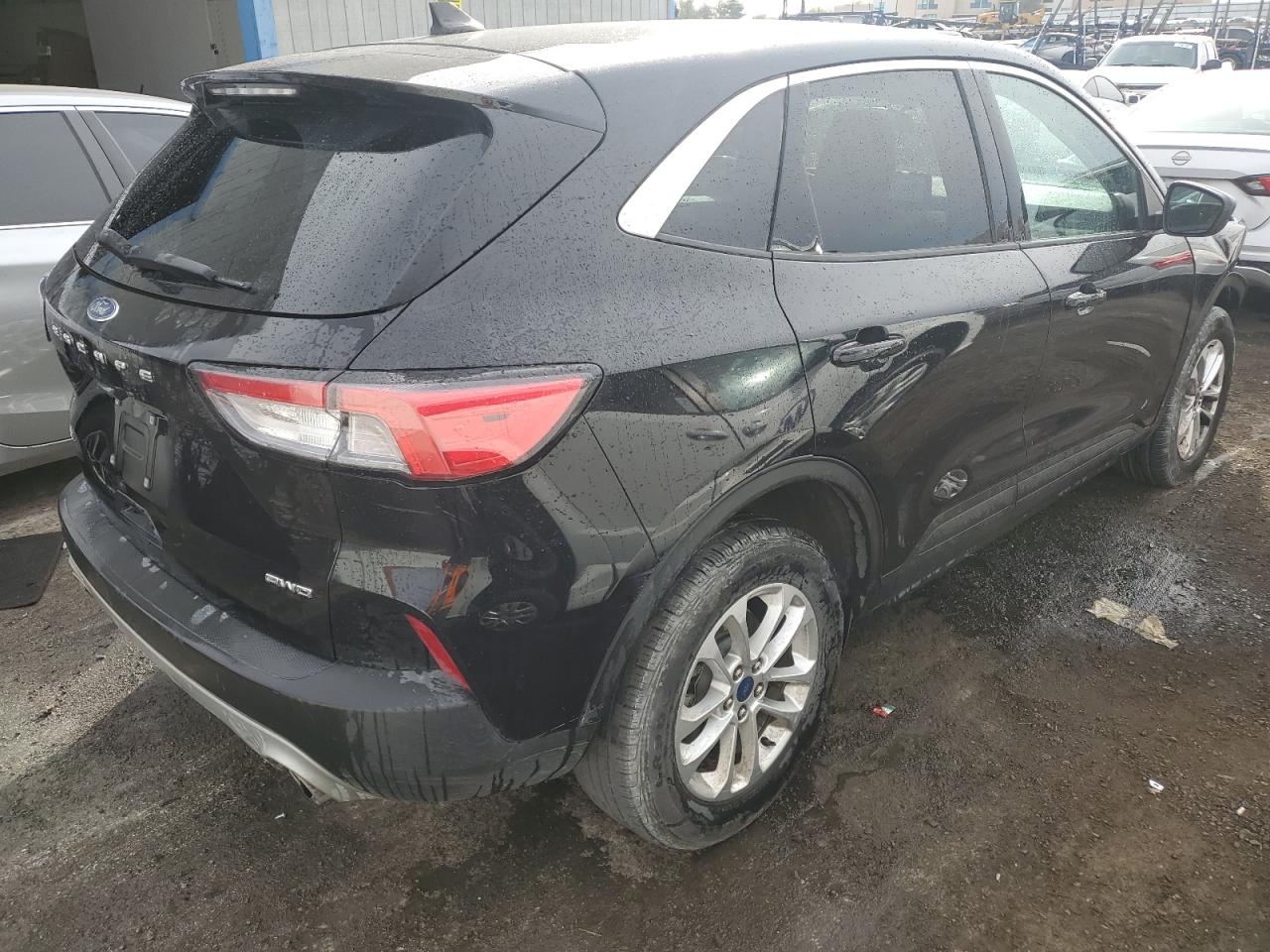 2022 Ford Escape VIN 1FMCU9G62NUA20181 Copart auction photo, front end damage thumbnail 3