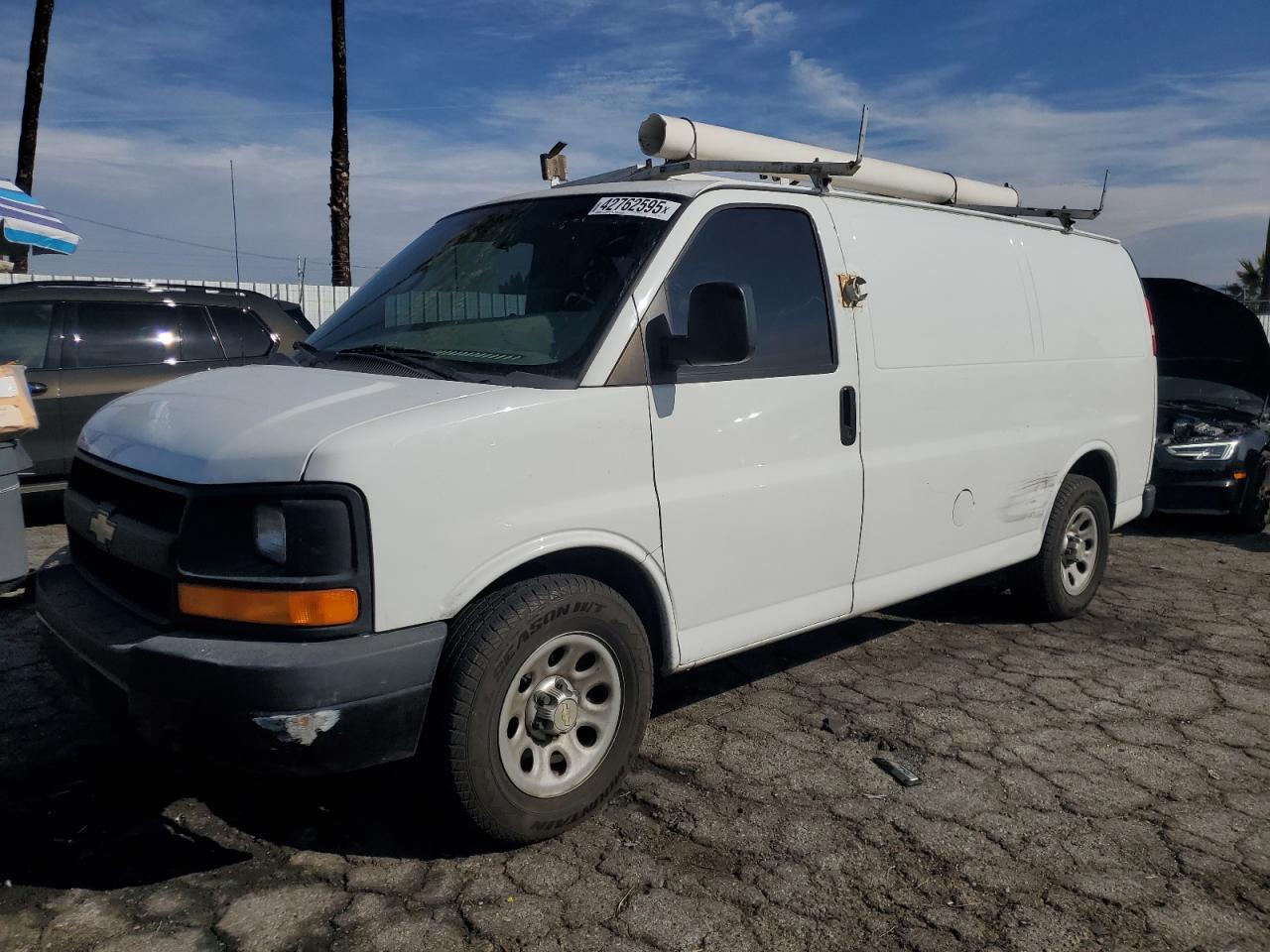 2013 Chevrolet Express VIN 1GCSGAFX9D1172557