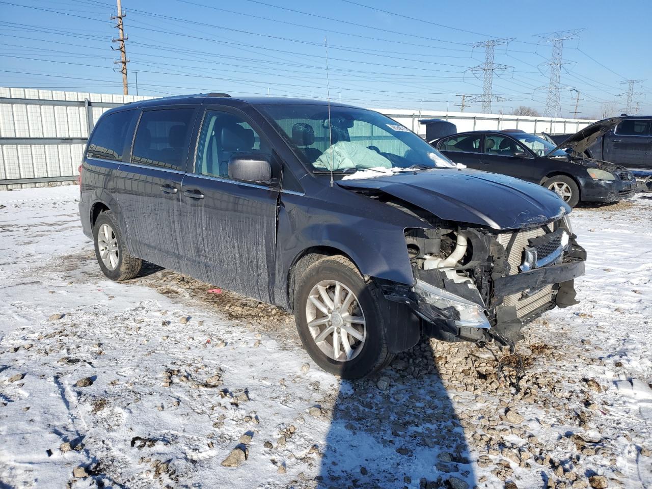 2020 Dodge Caravan VIN 2C4RDGCG8LR153975 Copart auction photo, front end damage thumbnail 4