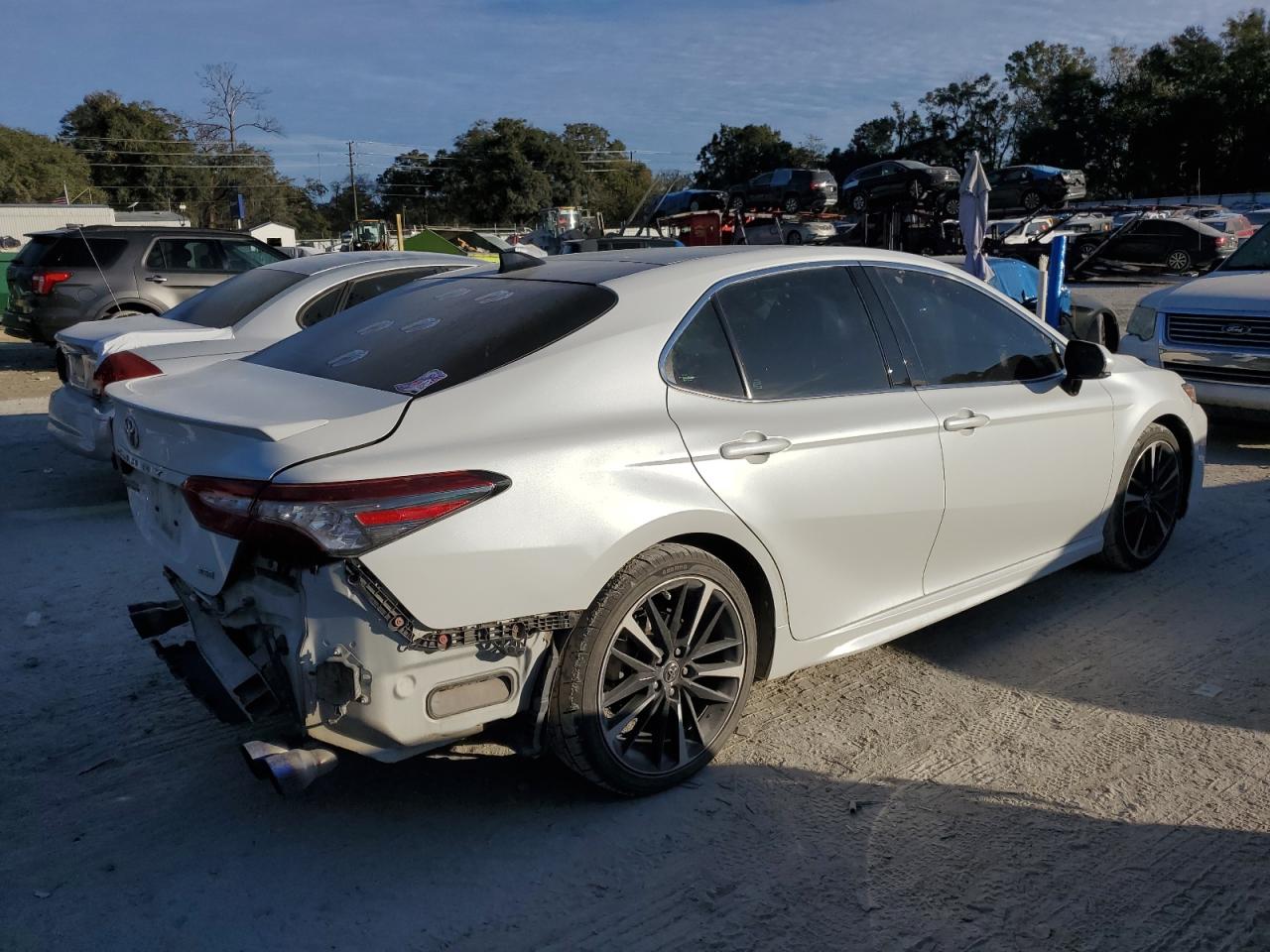 2018 Toyota Camry VIN 4T1BZ1HK7JU021606 Copart auction photo, rear end / undercarriage damage thumbnail 3