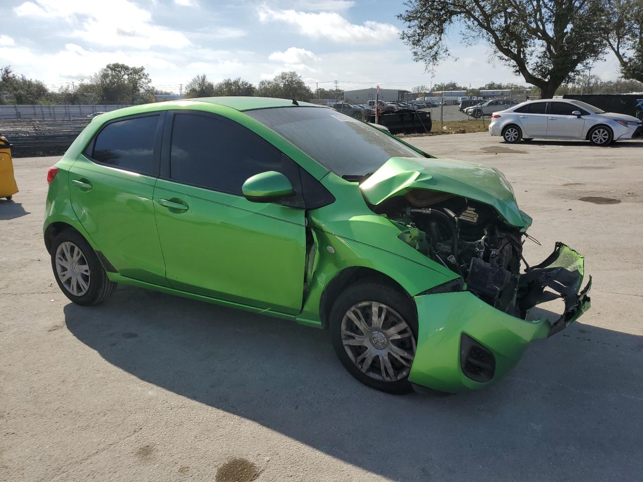 2013 Mazda 2 VIN JM1DE1KY5D0168248 Copart auction photo, front end / side damage thumbnail 4