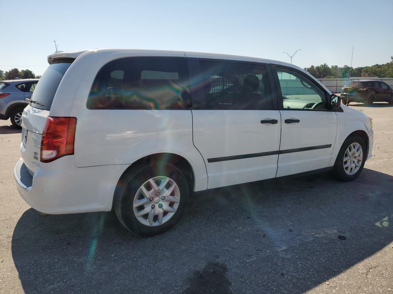 2014 RAM Cargo Van Tradesman VIN 2C4JRGAG4ER346127 Copart auction photo, mechanical / undercarriage damage thumbnail 3