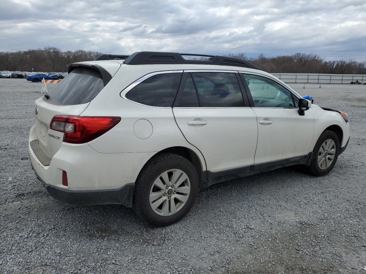 2015 Subaru Outback VIN 4S4BSBDC9F3233932 Copart auction photo, front end damage thumbnail 3
