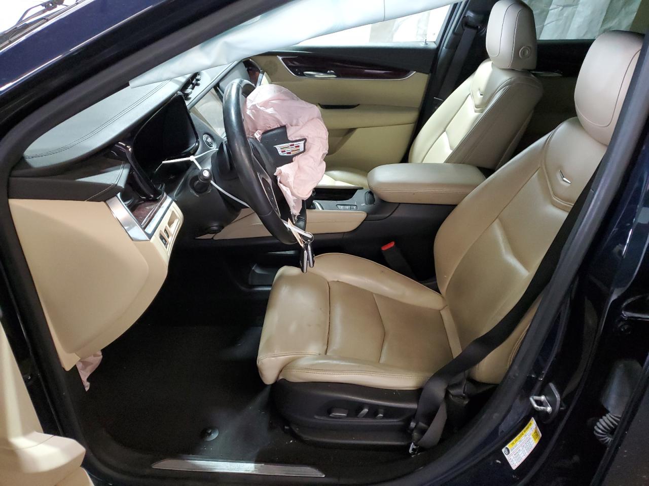 2017 Cadillac XT5 VIN 1GYKNDRS1HZ208234 Copart auction photo, front end / side damage thumbnail 7