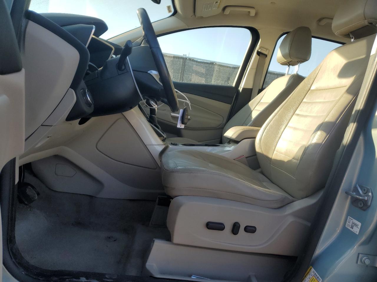 2014 Ford C-MAX VIN 1FADP5BU8EL501093 Copart auction photo, front end / minor dent/scratches damage thumbnail 7