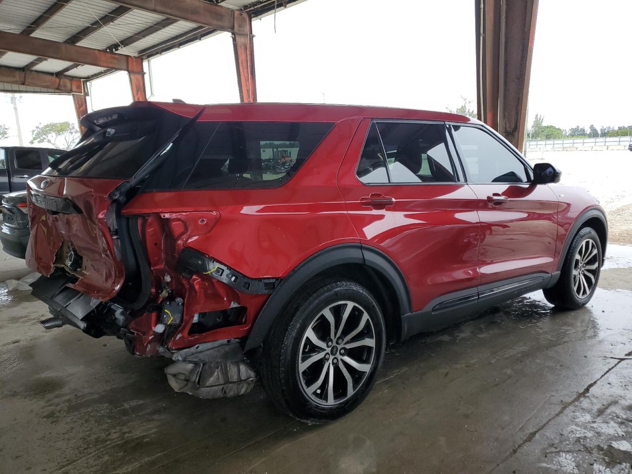 2022 Ford Explorer VIN 1FMSK7KH5NGB90368 Copart auction photo, rear end damage thumbnail 3