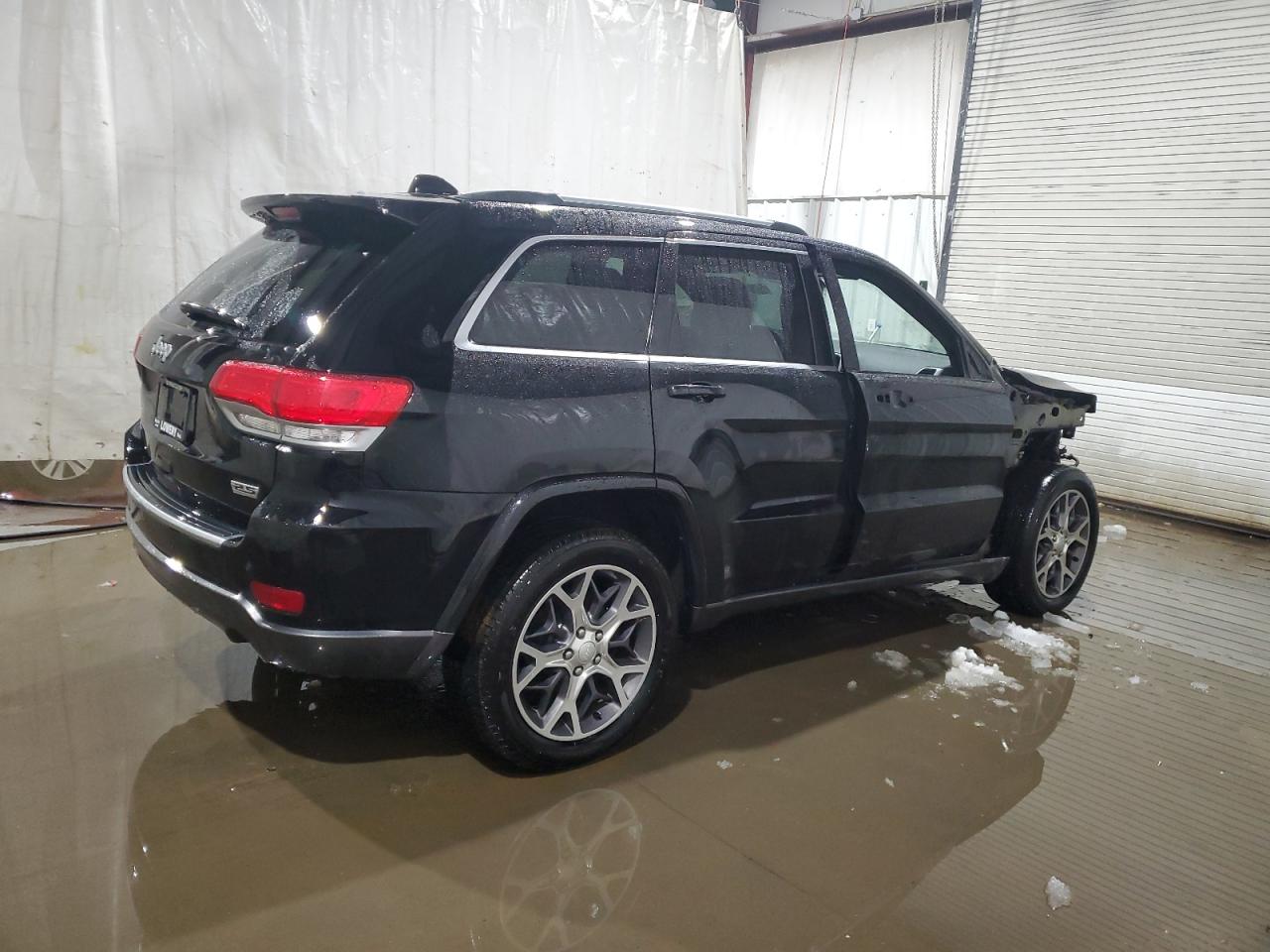 2018 Jeep Grand Cherokee VIN 1C4RJFBG5JC332064 Copart auction photo, front end damage thumbnail 3