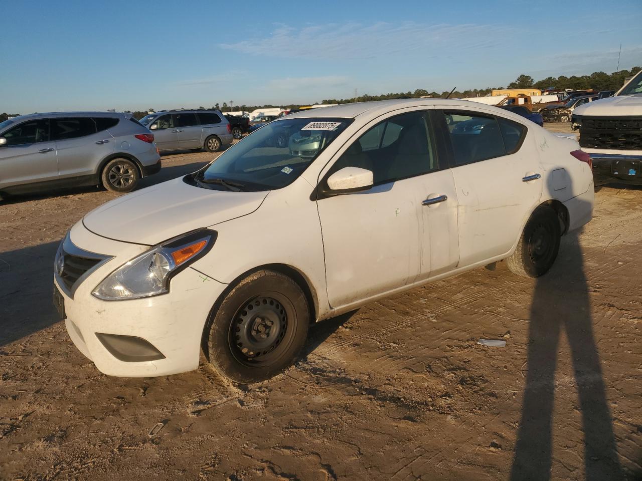 2019 Nissan Versa VIN 3N1CN7AP0KL827833