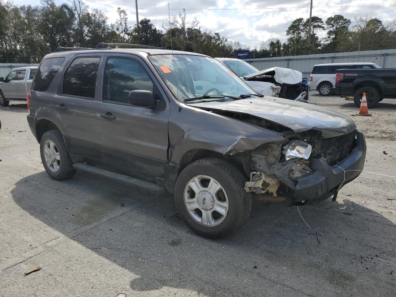 2003 Ford Escape VIN 1FMYU031X3KC41841 Copart auction photo, frame damage / front end damage thumbnail 4