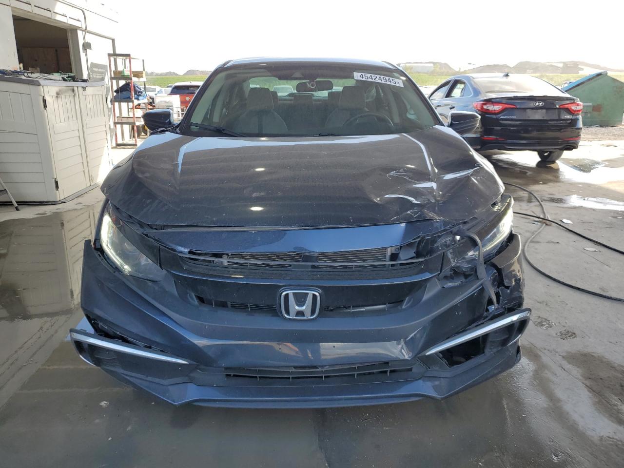 2021 Honda Civic VIN 2HGFC2F68MH520748 Copart auction photo, front end / minor dent/scratches damage thumbnail 5
