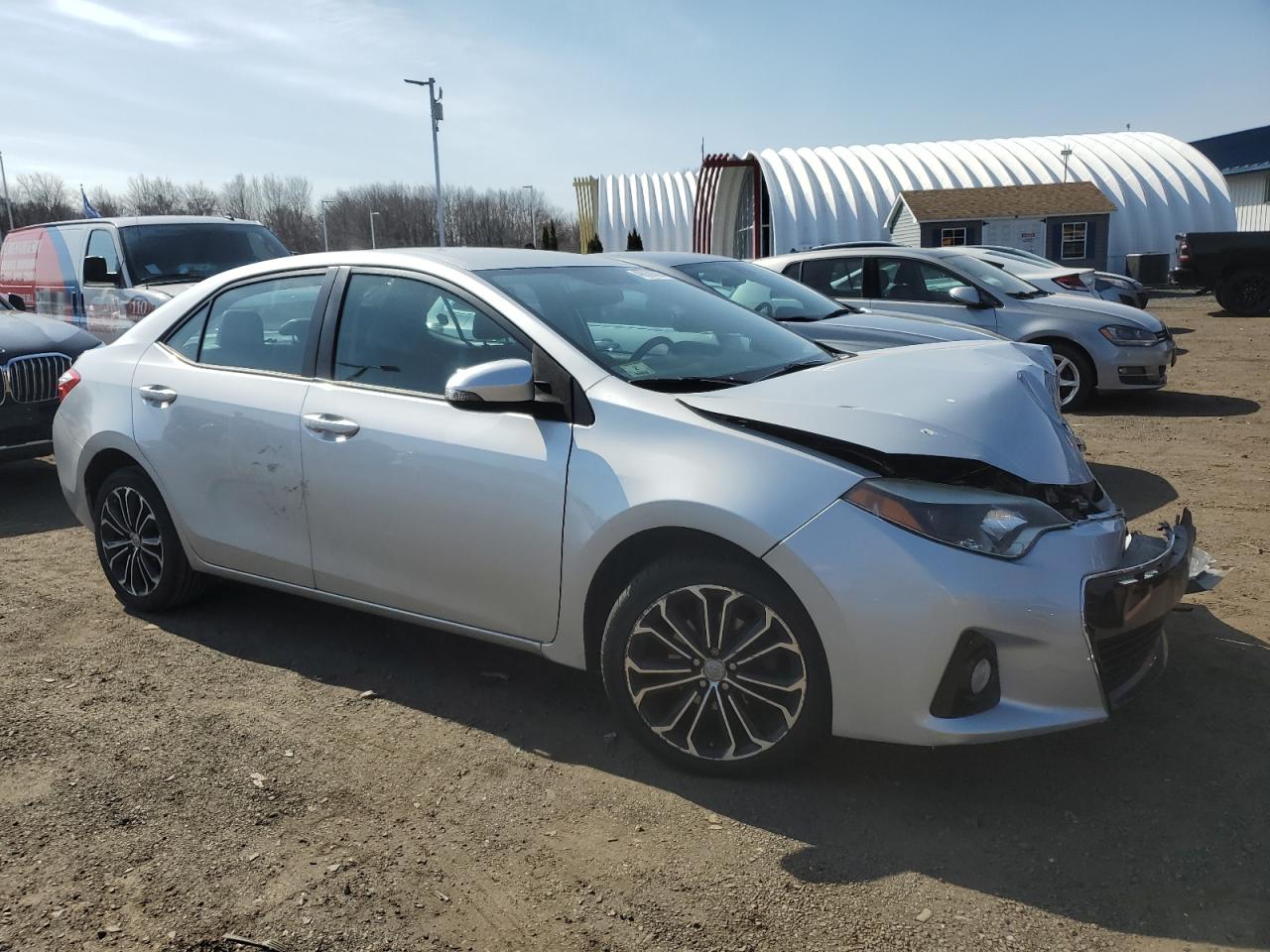 2015 Toyota Corolla VIN 2T1BURHE9FC463335 Copart auction photo, front end / minor dent/scratches damage thumbnail 4