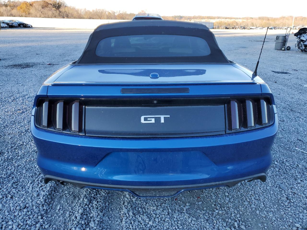 2017 Ford Mustang VIN 1FATP8FF3H5255457 Copart auction photo, front end damage thumbnail 6