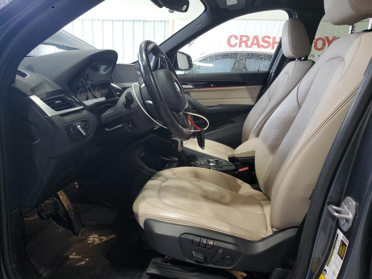 2017 BMW X1 VIN WBXHT3C38H5F73265 Copart auction photo, front end / undercarriage damage thumbnail 7
