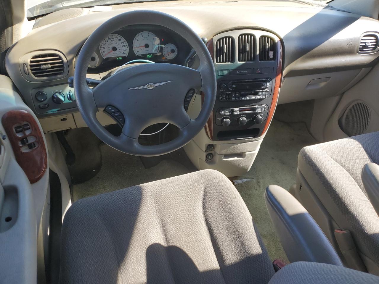 2006 Chrysler Town & Country VIN 2A4GP44R26R881478 Copart auction photo, front end damage thumbnail 8