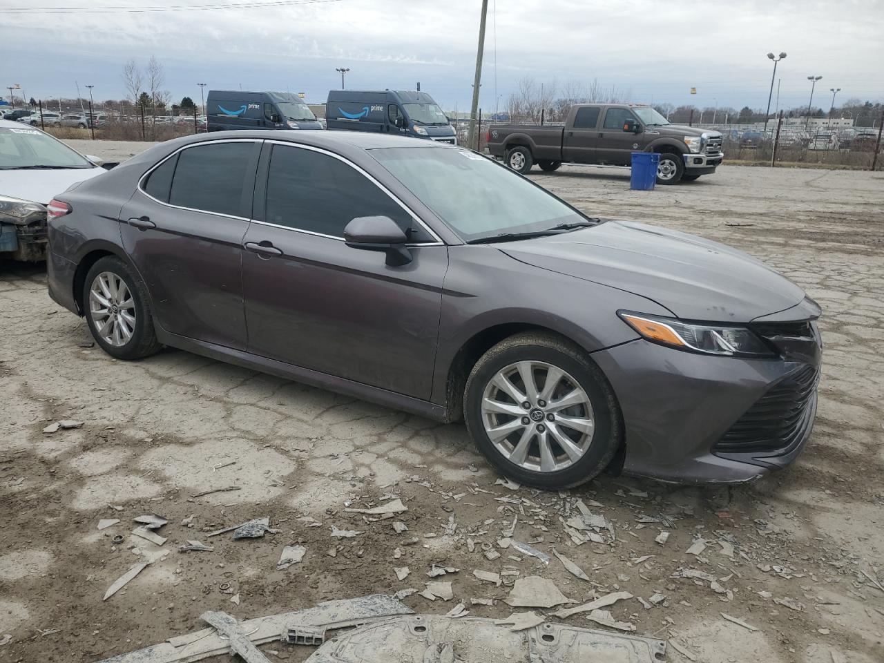 2018 Toyota Camry VIN 4T1B11HK7JU526679 Copart auction photo, side / front end damage thumbnail 4