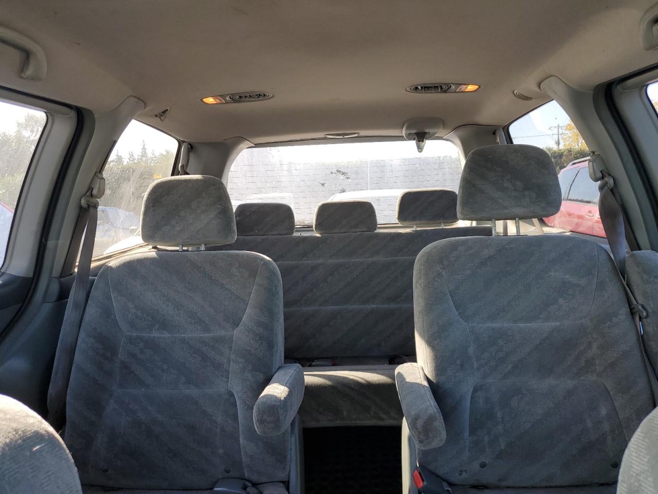 2002 Honda Odyssey VIN 2HKRL18692H585549 Copart auction photo, undercarriage / side damage thumbnail 10