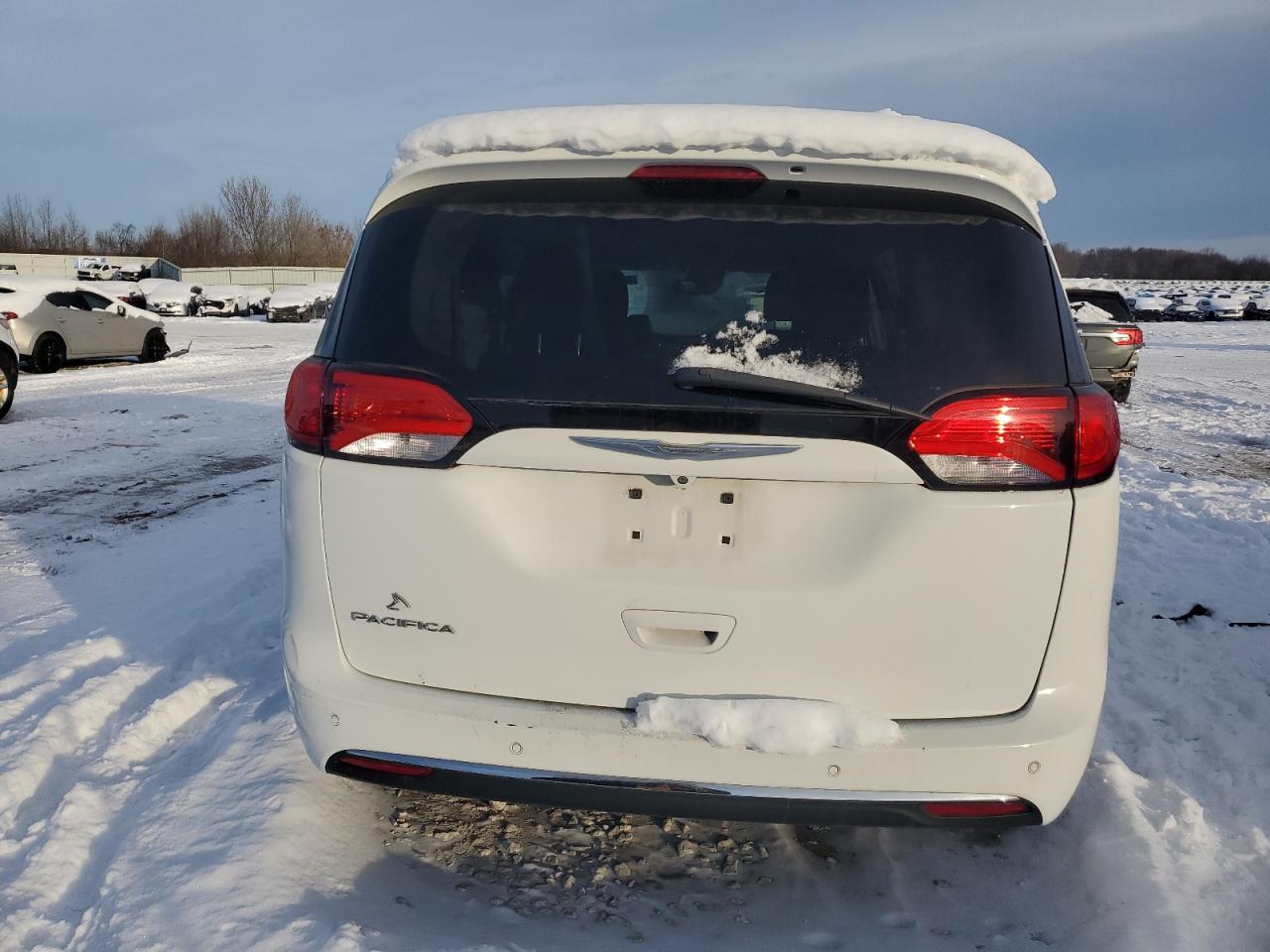 2017 Chrysler Pacifica VIN 2C4RC1EG8HR513993 Copart auction photo, front end damage thumbnail 6