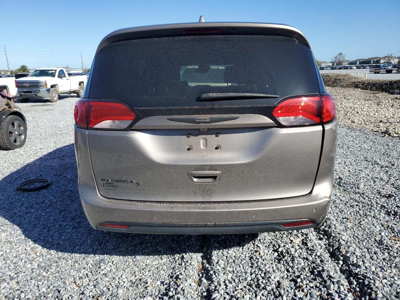 2018 Chrysler Pacifica VIN 2C4RC1BG7JR217969 Copart auction photo, side damage thumbnail 6