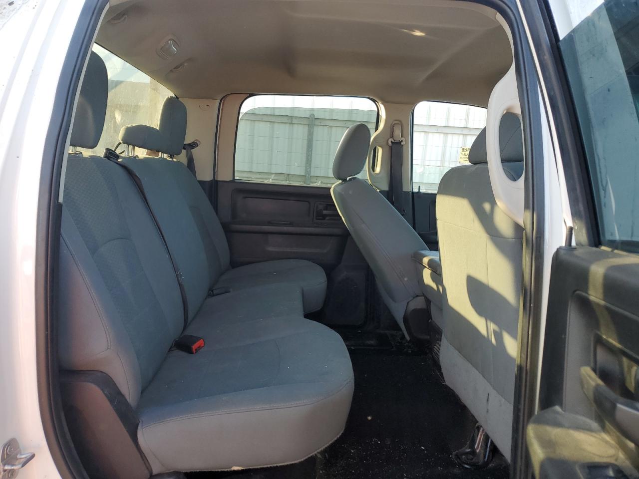 2018 RAM 2500 VIN 3C6UR5CL4JG420326 Copart auction photo, rear end / vandalism damage thumbnail 10