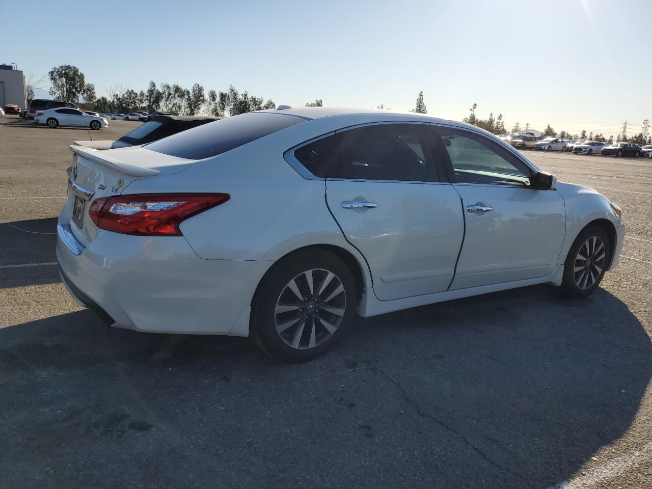 2017 Nissan Altima VIN 1N4AL3AP1HC263459 Copart auction photo, front end damage thumbnail 3