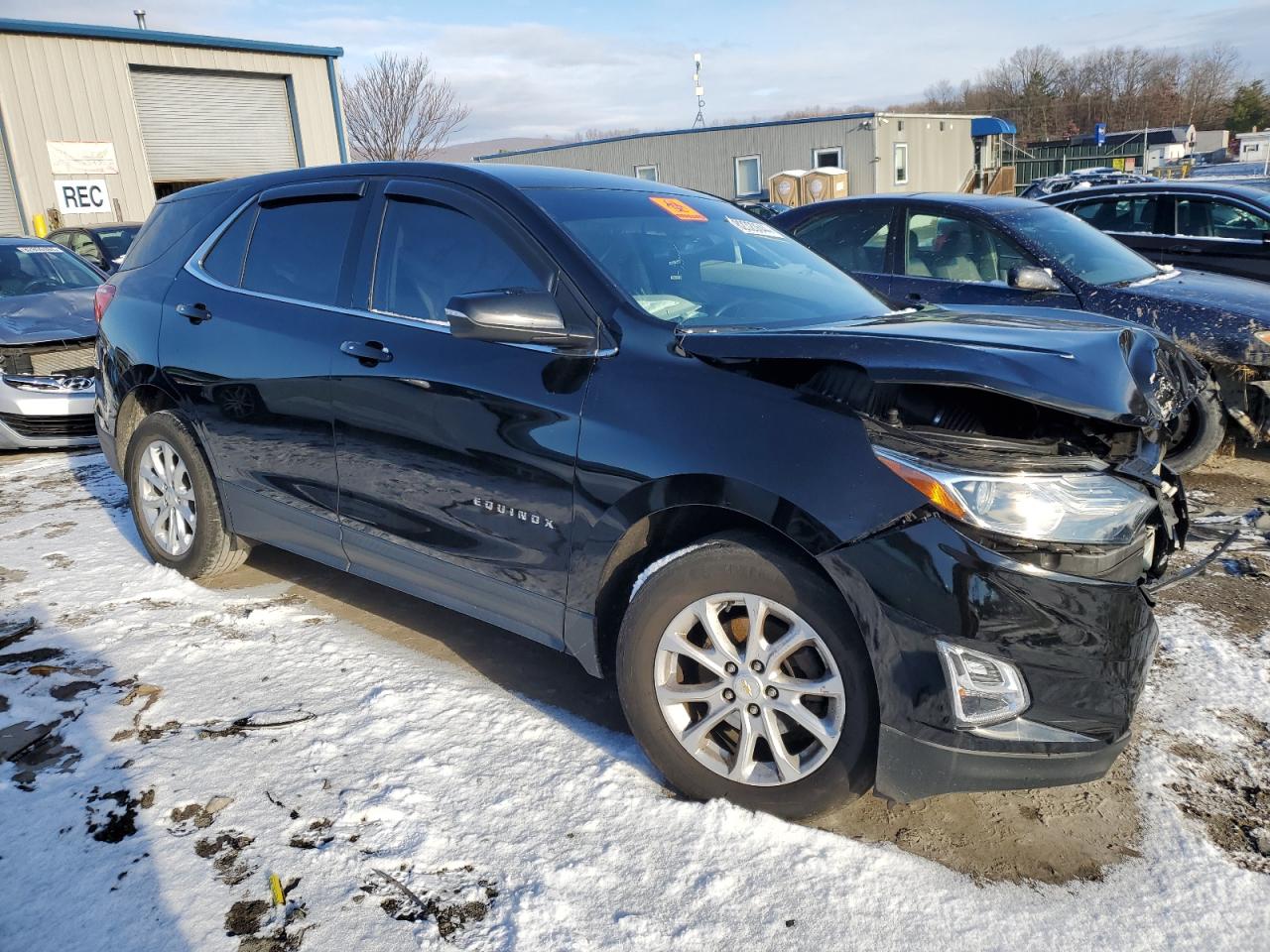 2018 Chevrolet Equinox VIN 2GNAXSEV6J6301064 Copart auction photo, front end / side damage thumbnail 4