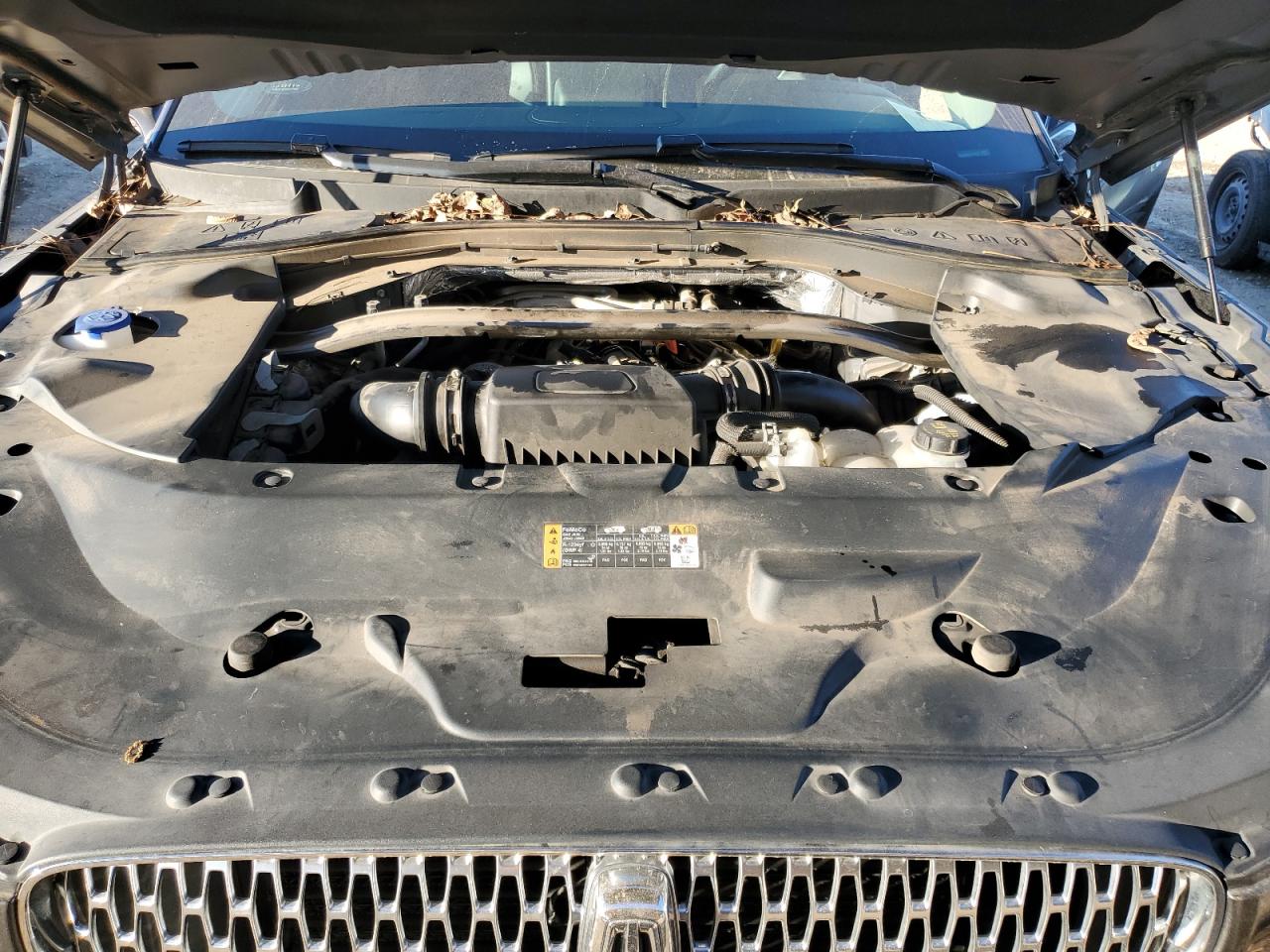 2020 Lincoln Aviator VIN 5LM5J7WC0LGL18623 Copart auction photo, water/flood / minor dent/scratches damage thumbnail 12