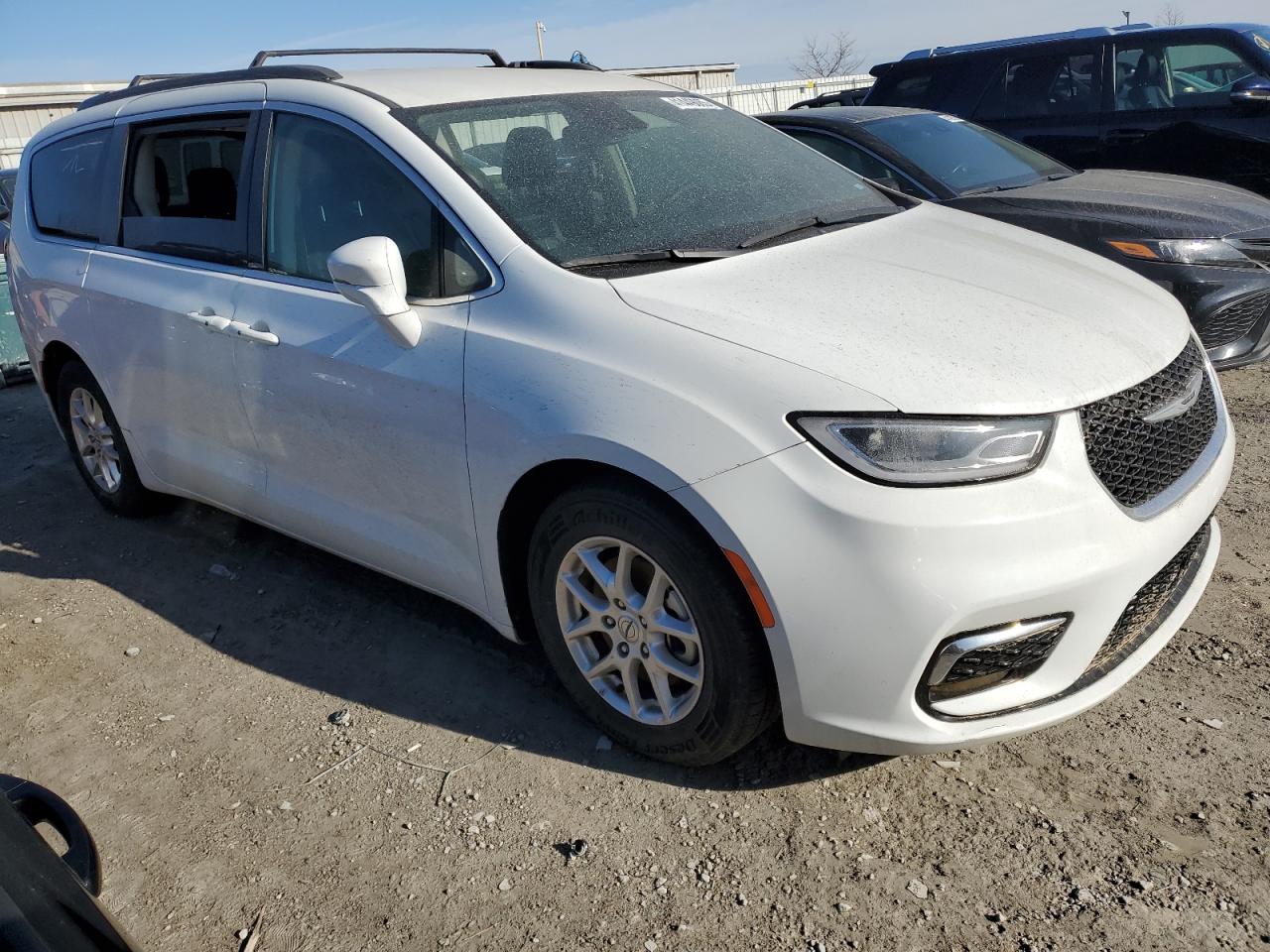 2022 Chrysler Pacifica VIN 2C4RC1BG2NR117235 Copart auction photo, water/flood damage thumbnail 4