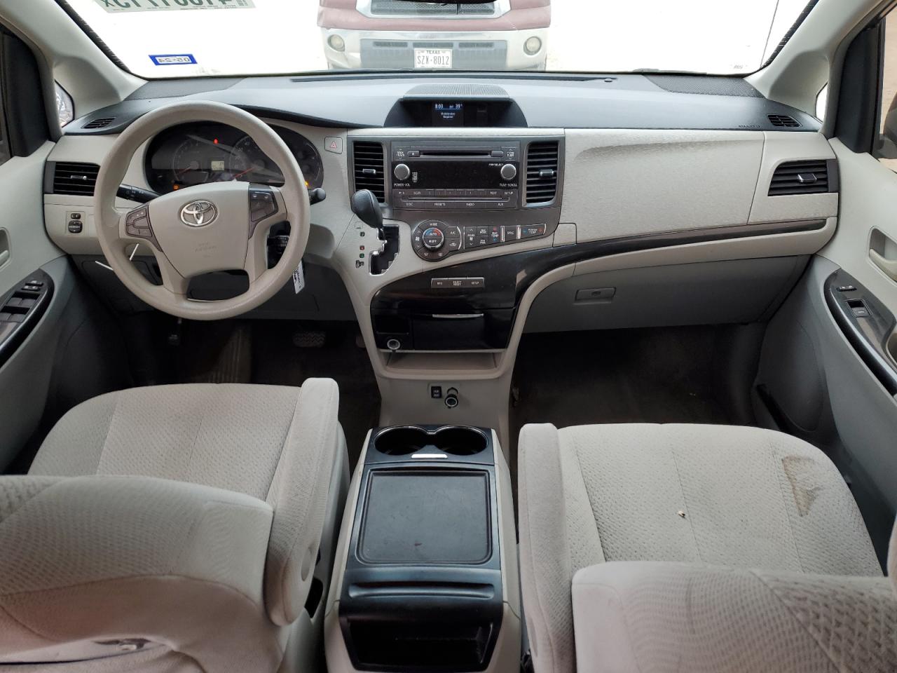 2013 Toyota Sienna VIN 5TDKK3DC1DS316180 Copart auction photo, rear end / minor dent/scratches damage thumbnail 8