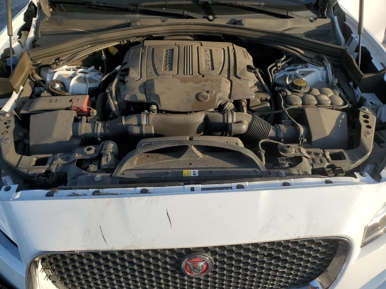 2017 Jaguar F-Pace VIN SADCK2BV9HA083157 Copart auction photo, front end / side damage thumbnail 14
