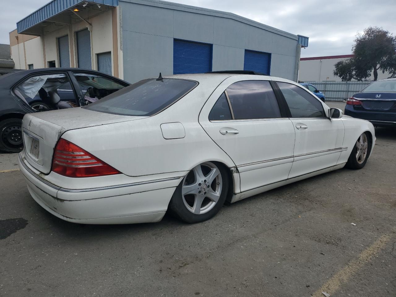 2005 Mercedes-Benz S-klasse VIN WDBNG75J45A440752 Copart auction photo, side damage thumbnail 3