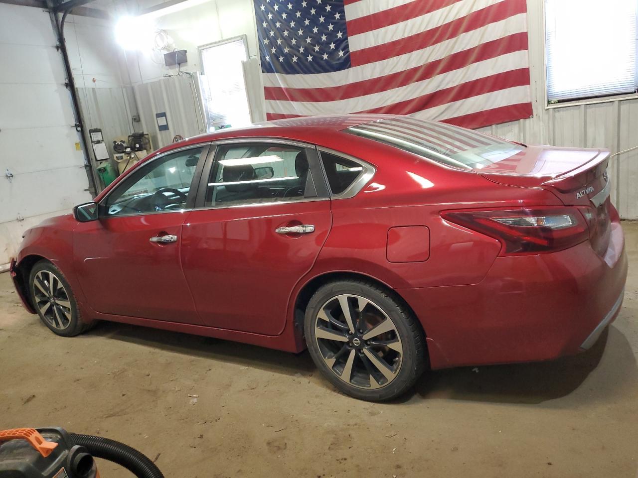 2018 Nissan Altima VIN 1N4AL3AP3JC120177 Copart auction photo, front end / minor dent/scratches damage thumbnail 2