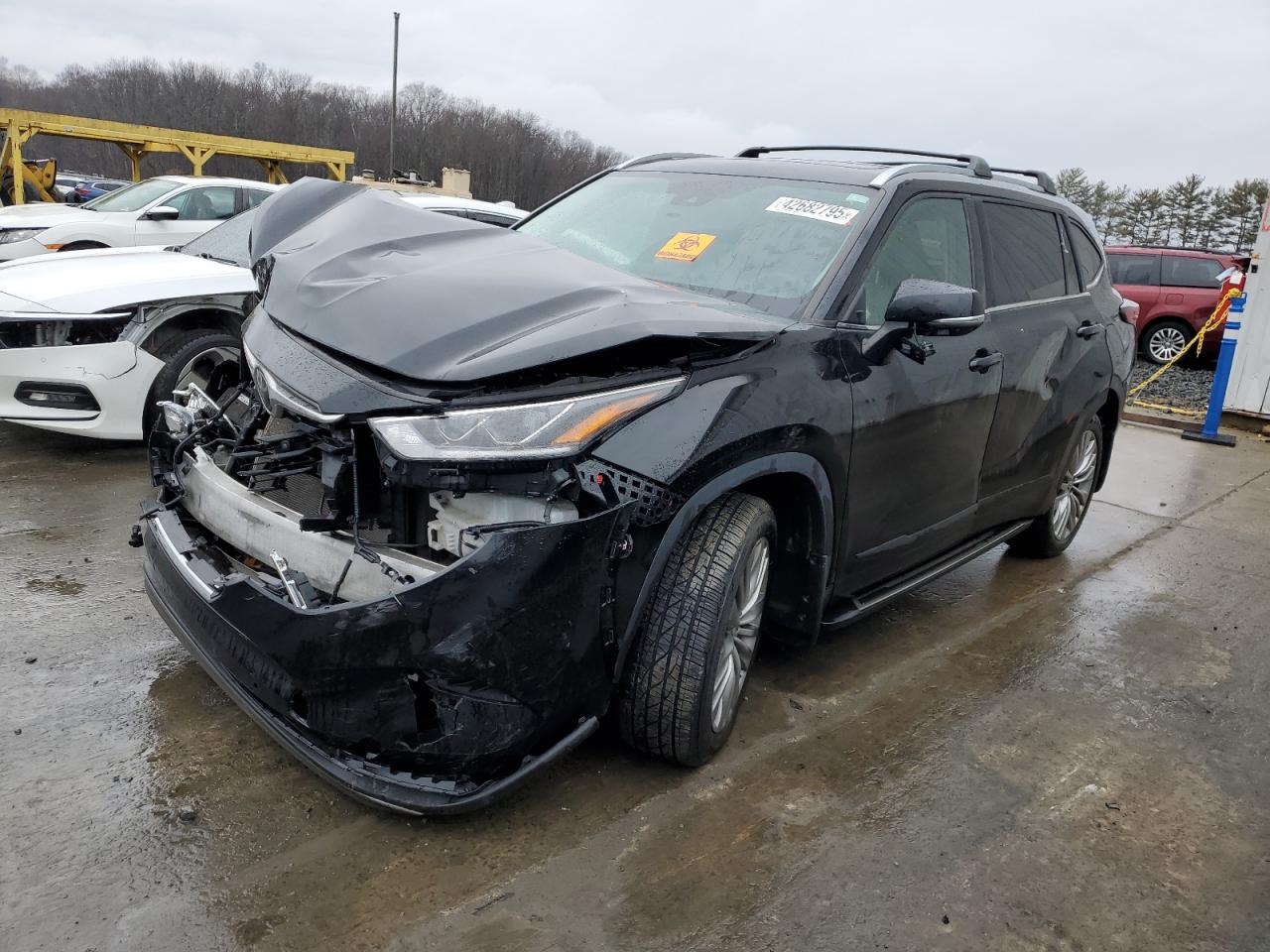 2022 Toyota Highlander VIN 5TDFZRBH8NS247942