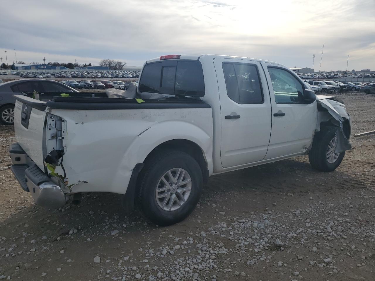 2019 Nissan Navara (Frontier) VIN 1N6DD0EV4KN795387 Copart auction photo, front end / rear end damage thumbnail 3