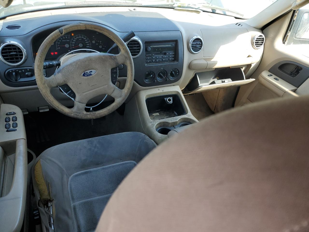 2004 Ford Expedition VIN 1FMRU15W54LA96481 Copart auction photo, front end damage thumbnail 8