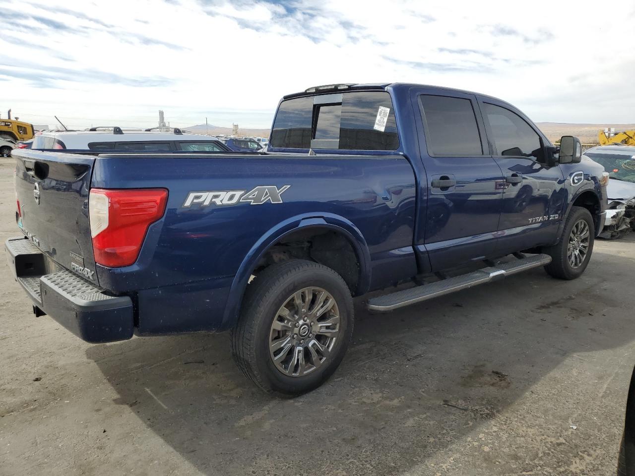 2018 Nissan Titan VIN 1N6BA1F42JN521969 Copart auction photo, side / normal wear damage thumbnail 3