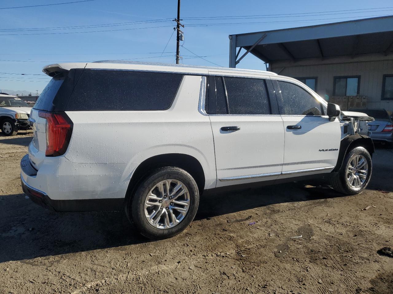 2021 GMC Yukon VIN 1GKS1GKD4MR252032 Copart auction photo, front end damage thumbnail 3