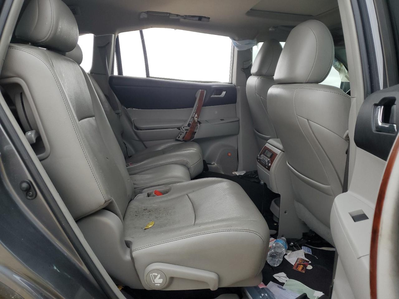 2011 Toyota Highlander VIN 5TDYK3EH2BS047446 Copart auction photo, all over damage thumbnail 11