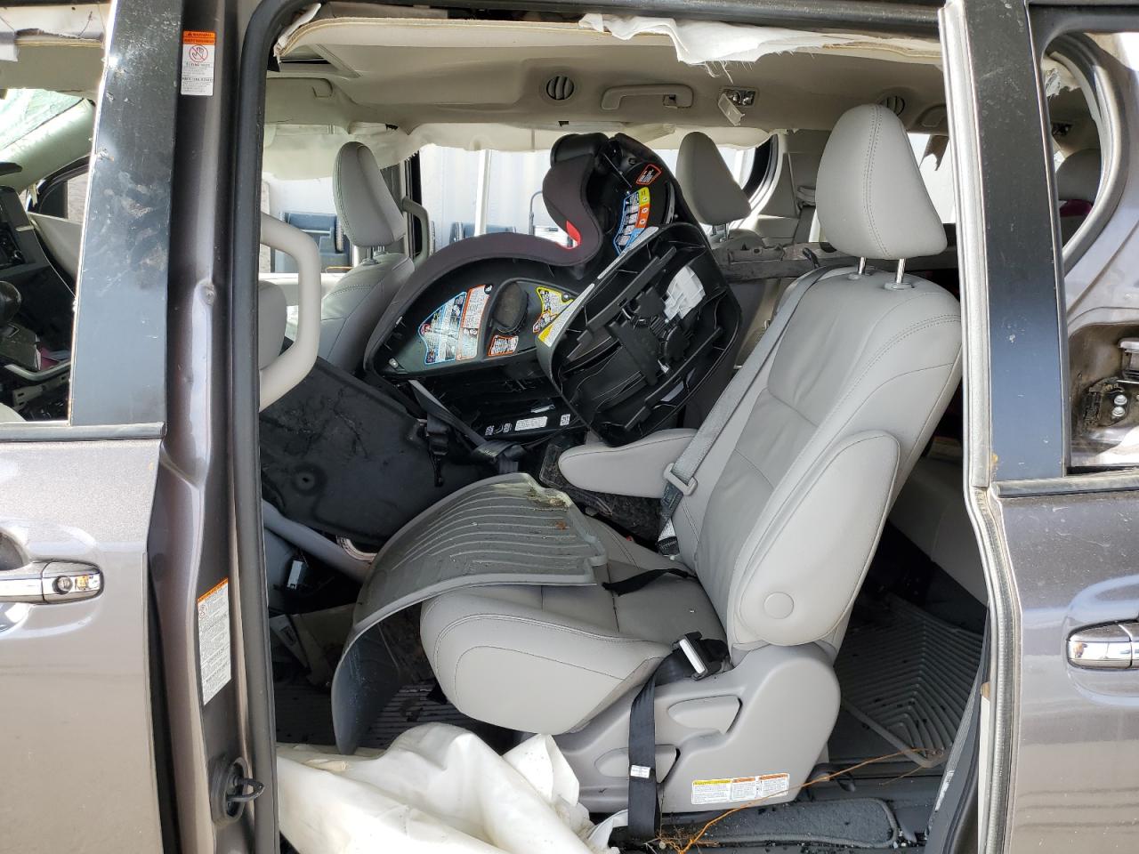 2020 Toyota Sienna VIN 5TDYZ3DC5LS087958 Copart auction photo, all over damage thumbnail 11