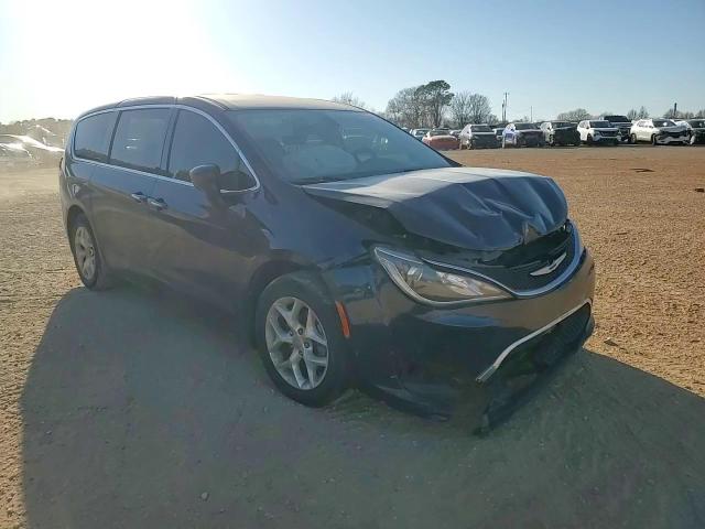 2017 Chrysler Pacifica VIN 2C4RC1BG4HR811462 Copart auction photo, front end damage thumbnail 11