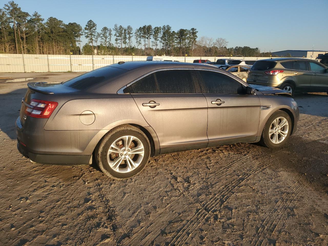 2013 Ford Taurus VIN 1FAHP2E91DG192842 Copart auction photo, front end damage thumbnail 3