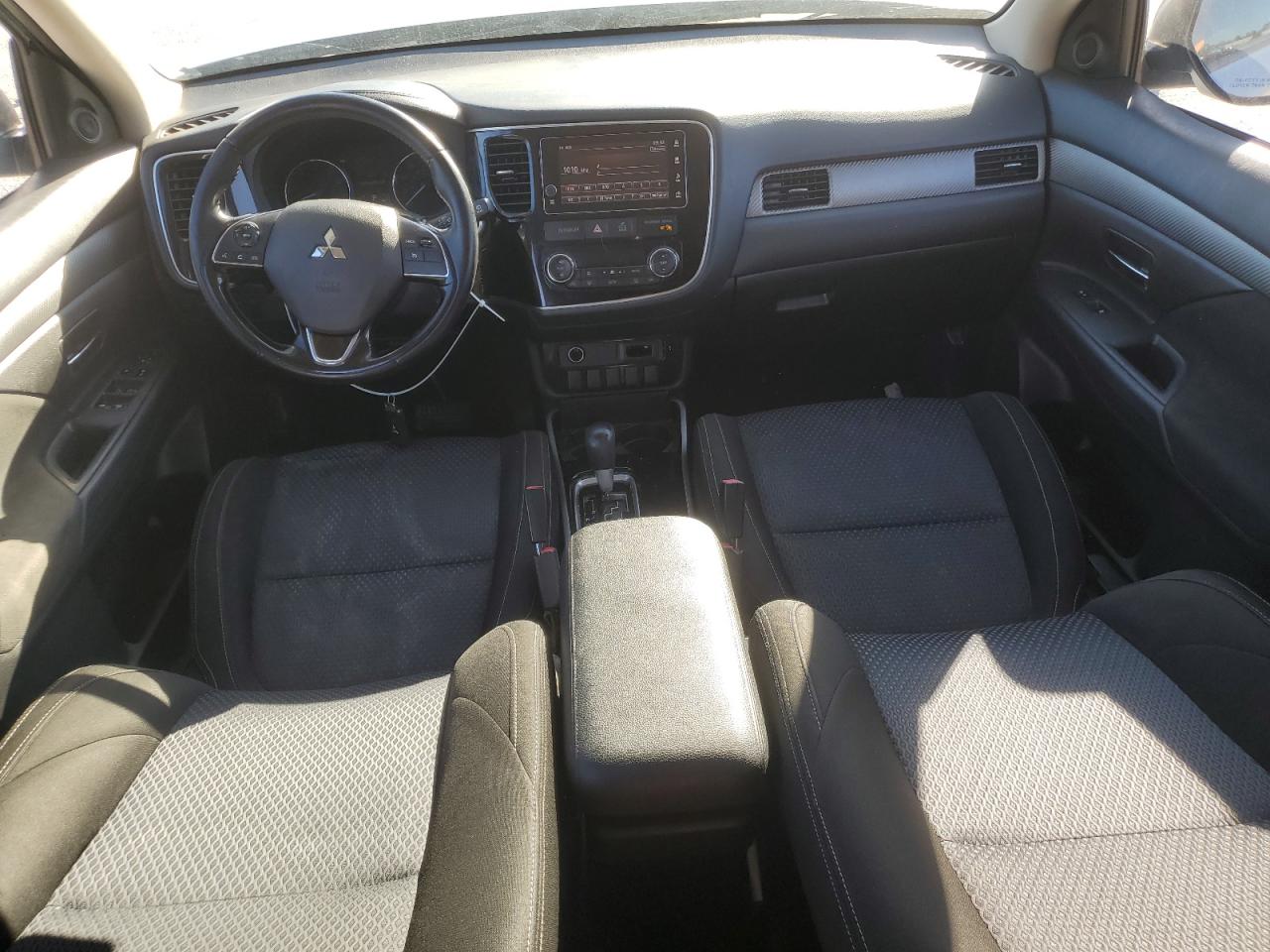 2017 Mitsubishi Outlander VIN JA4AZ3A33HZ026761 Copart auction photo, front end / side damage thumbnail 8