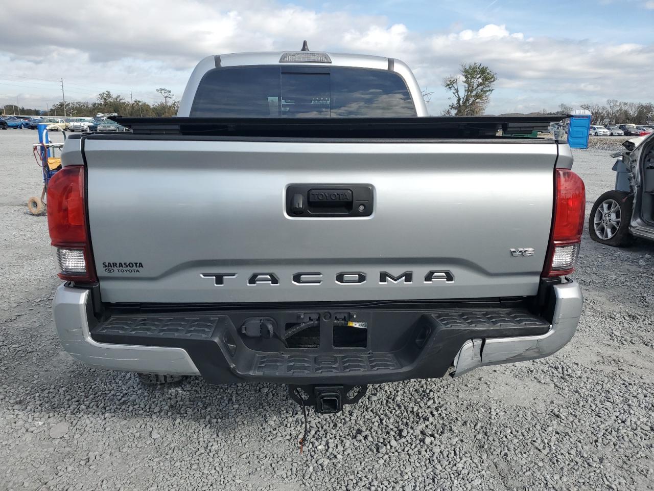 2022 Toyota Tacoma VIN 3TMAZ5CN0NM187517 Copart auction photo, side damage thumbnail 6