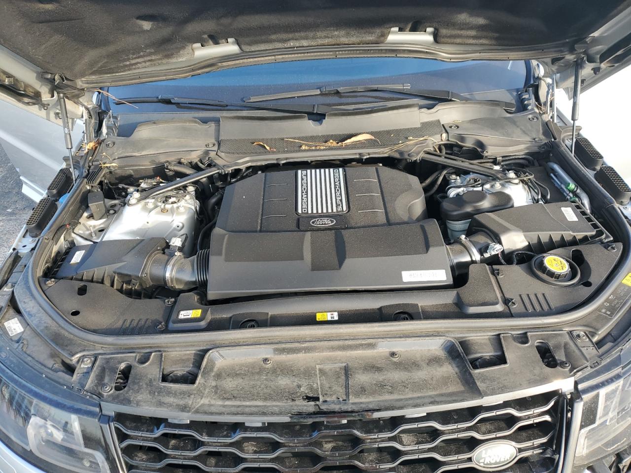 2019 Land Rover Range Rover VIN SALWR2REXKA870001 Copart auction photo, front end damage thumbnail 13