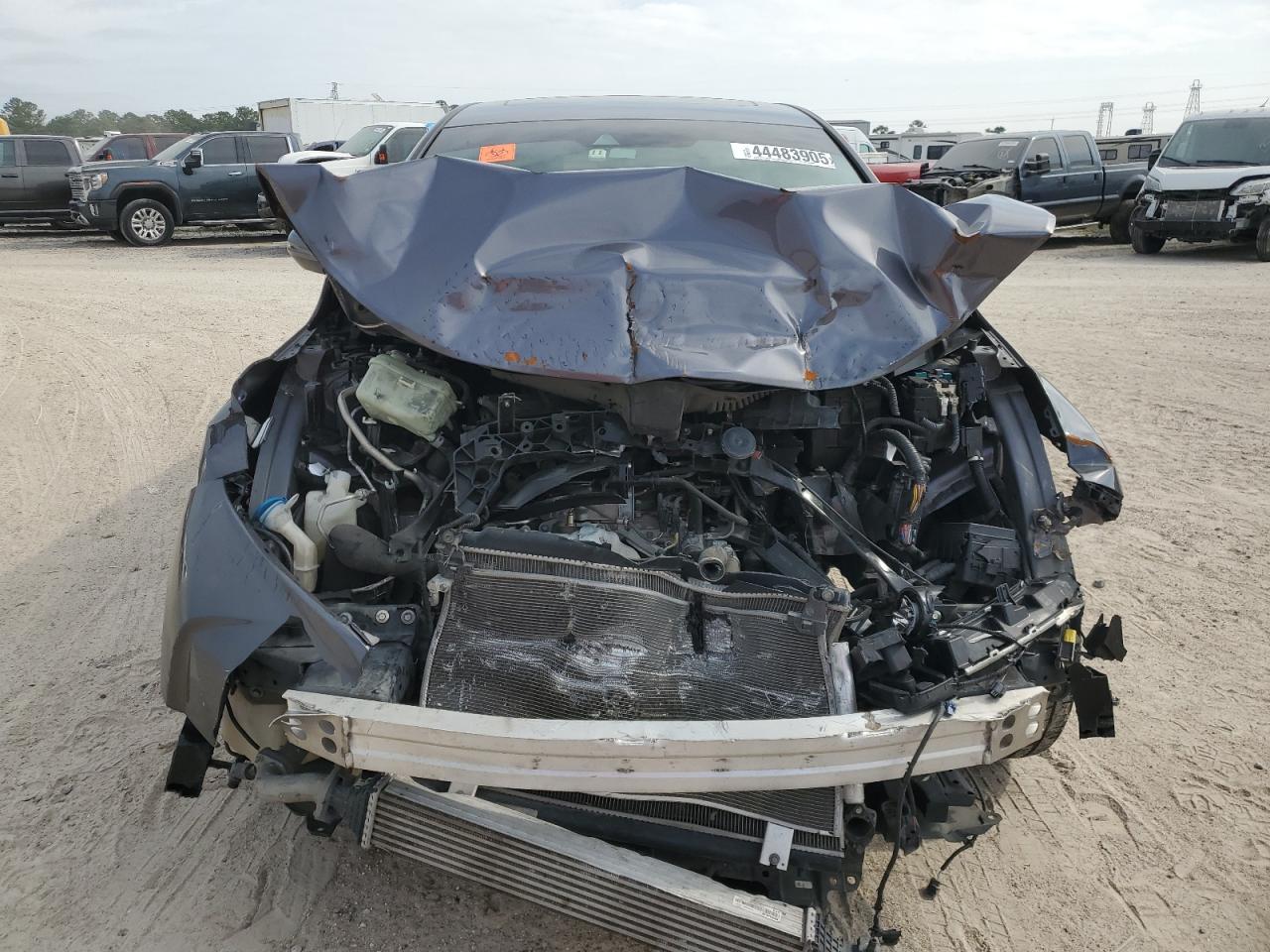 2017 Honda CR-V VIN 7FARW1H82HE040152 Copart auction photo, front end damage thumbnail 5
