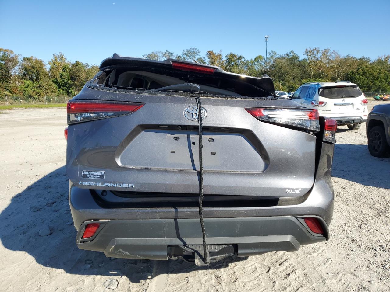 2022 Toyota Highlander VIN 5TDGZRAH1NS540927 Copart auction photo, all over damage thumbnail 6