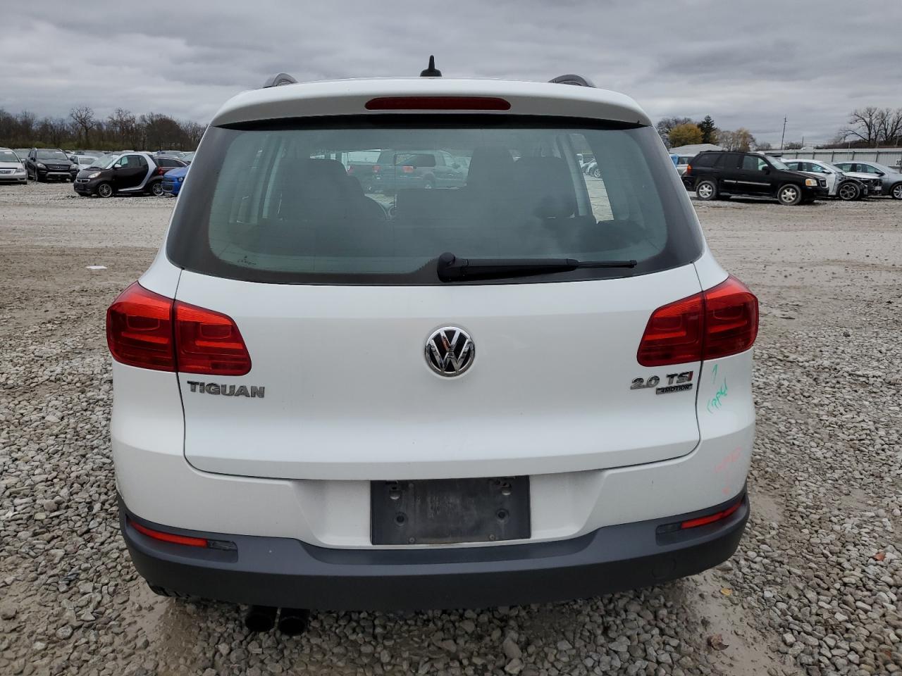 2015 Volkswagen Tiguan VIN WVGBV7AXXFW572208 Copart auction photo, front end / side damage thumbnail 6