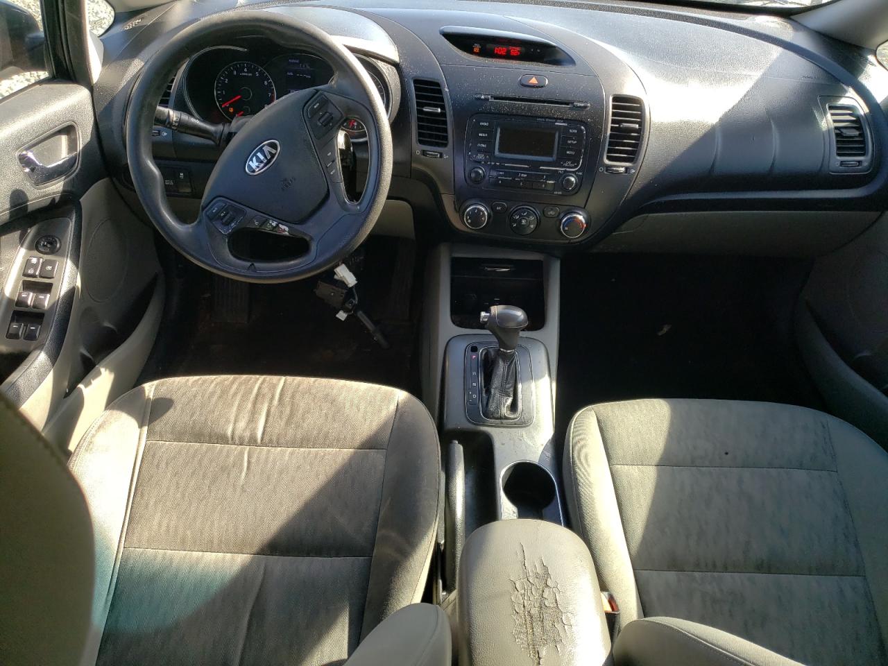 2015 KIA Forte VIN KNAFK4A61F5388573 Copart auction photo, all over / vandalism damage thumbnail 8